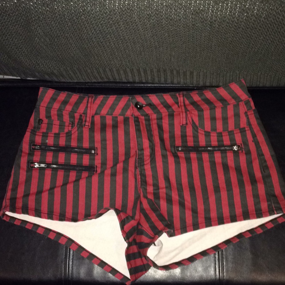 NWOT Black and red vertical stripe shorts